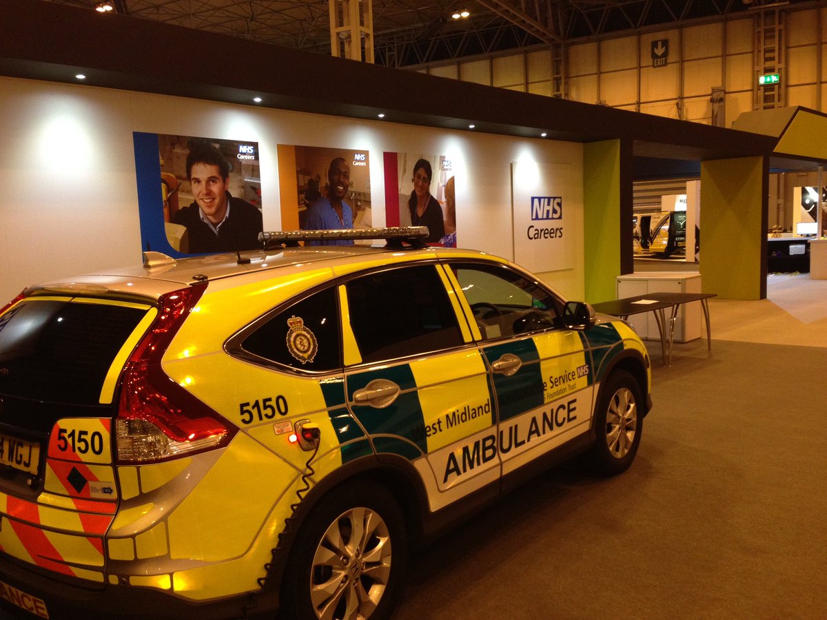 HealthCareersUK's tweet photo. Massive thanks to all our ambulance services on #bluelightday, especially @OFFICIALWMAS for inspiring the next generation #skillshow2017 https://t.co/yXqyOoOoIr
