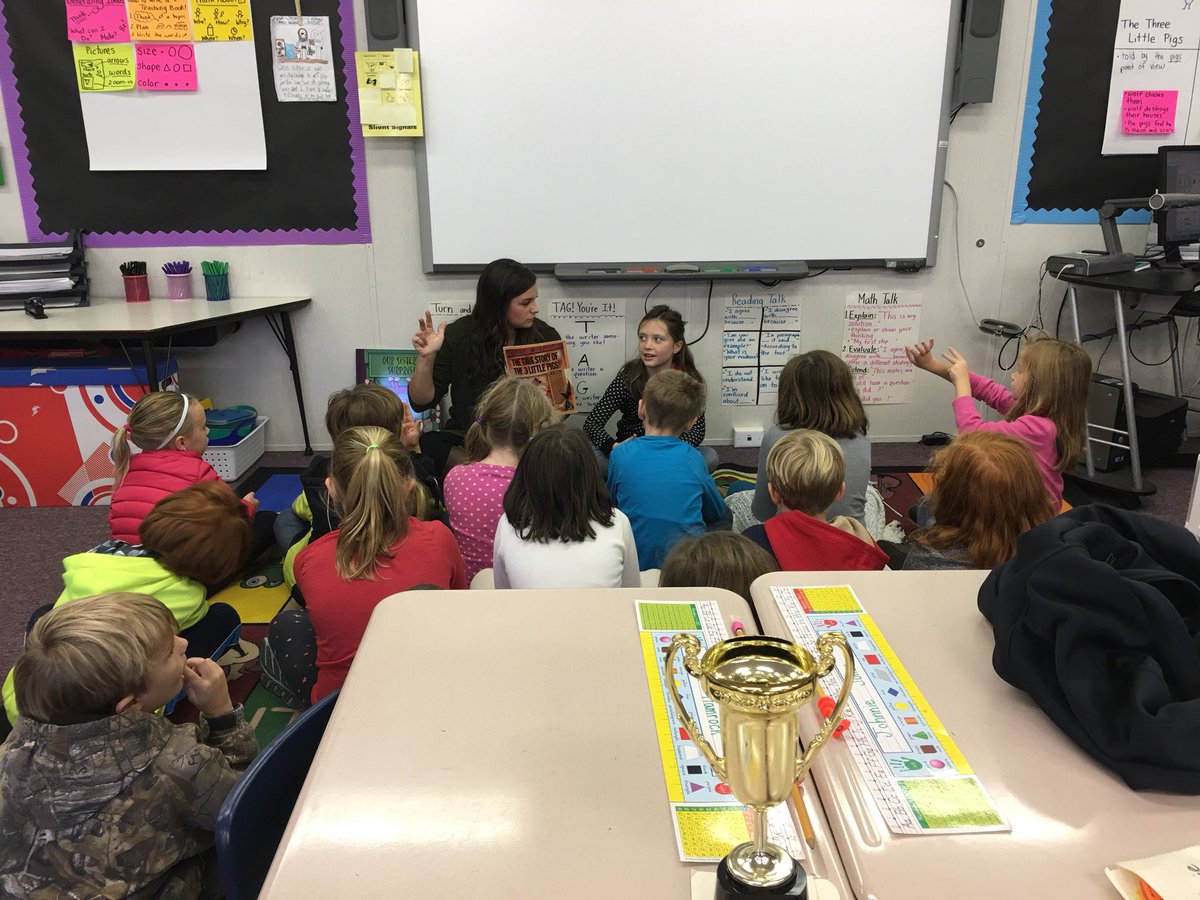 ShortsDee's tweet photo. Beginning Daily 5 in Miss Kreutel’s 2nd grade class. SES students are serious readers!! https://t.co/PA4BnAZPge