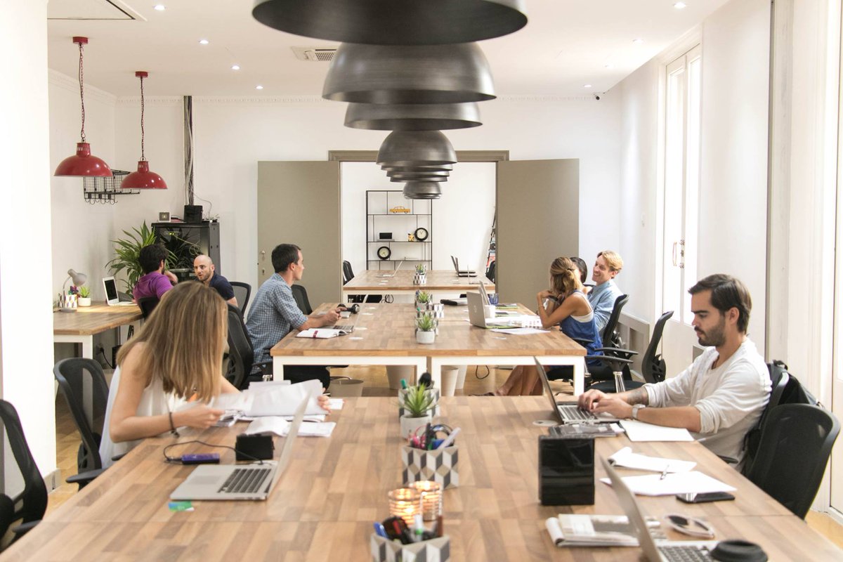 linkedhome_asia's tweet photo. Still enjoy your working while travelling, why not? #LinkedHome ‘s integrated creative #CoWorking space is always available for all residents! #IESGsmm @Lepetittravel @ScanDesigners https://t.co/Iuv12eg9XZ