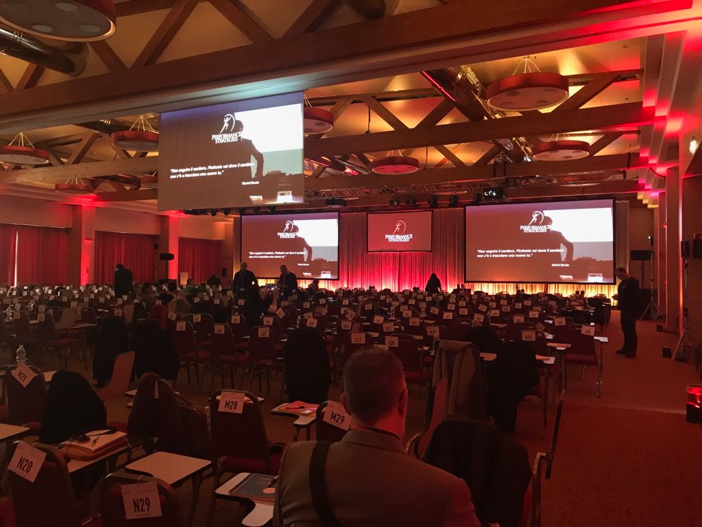 DHSEvent's tweet photo. A fianco di @performancestra per l'appuntamento con l'#AltaFormazione, il #forumeccellenze - 17 e 18 novembre. Ricordatevi, potete fare un #selfie con l'#Engagementool #DigitalSignage targato @DHSEvent, come sempre alla regia dell'evento. #dhseventsolution #RealizesYourStories https://t.co/CNap01BsMs