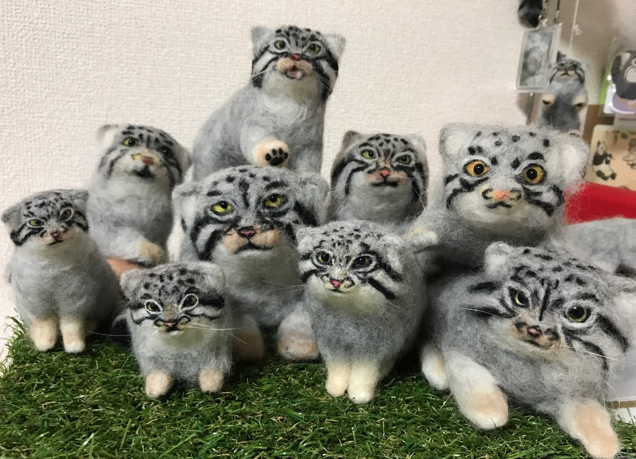 羊毛フェルト　マヌルネコ 羊毛フェルト】ミニミニ·マヌルネコ～正面～ - にゃろろん工房