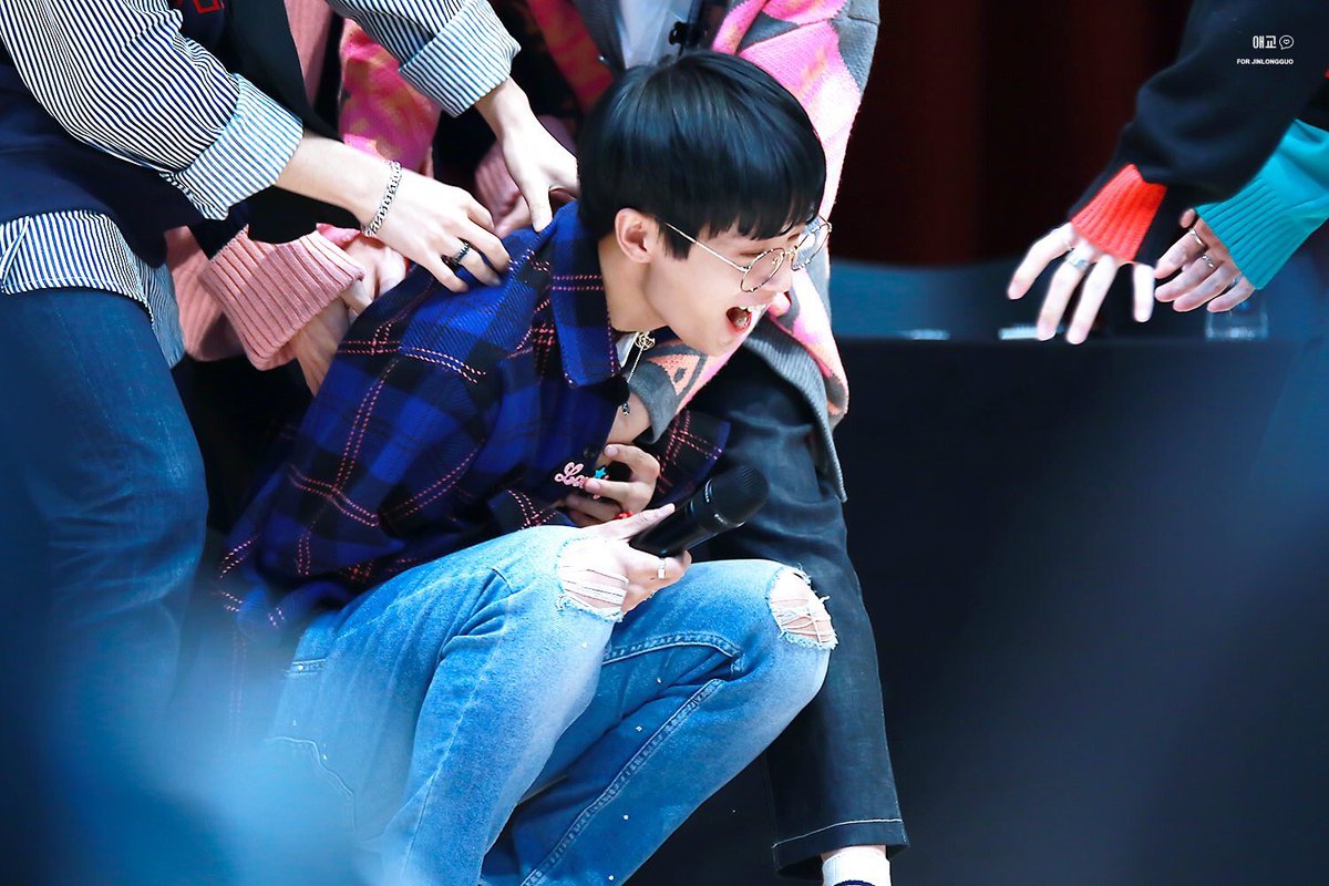 longguopics's tweet photo. 171112 
cr. onesweetday0302 https://t.co/HSufmFg1pq
