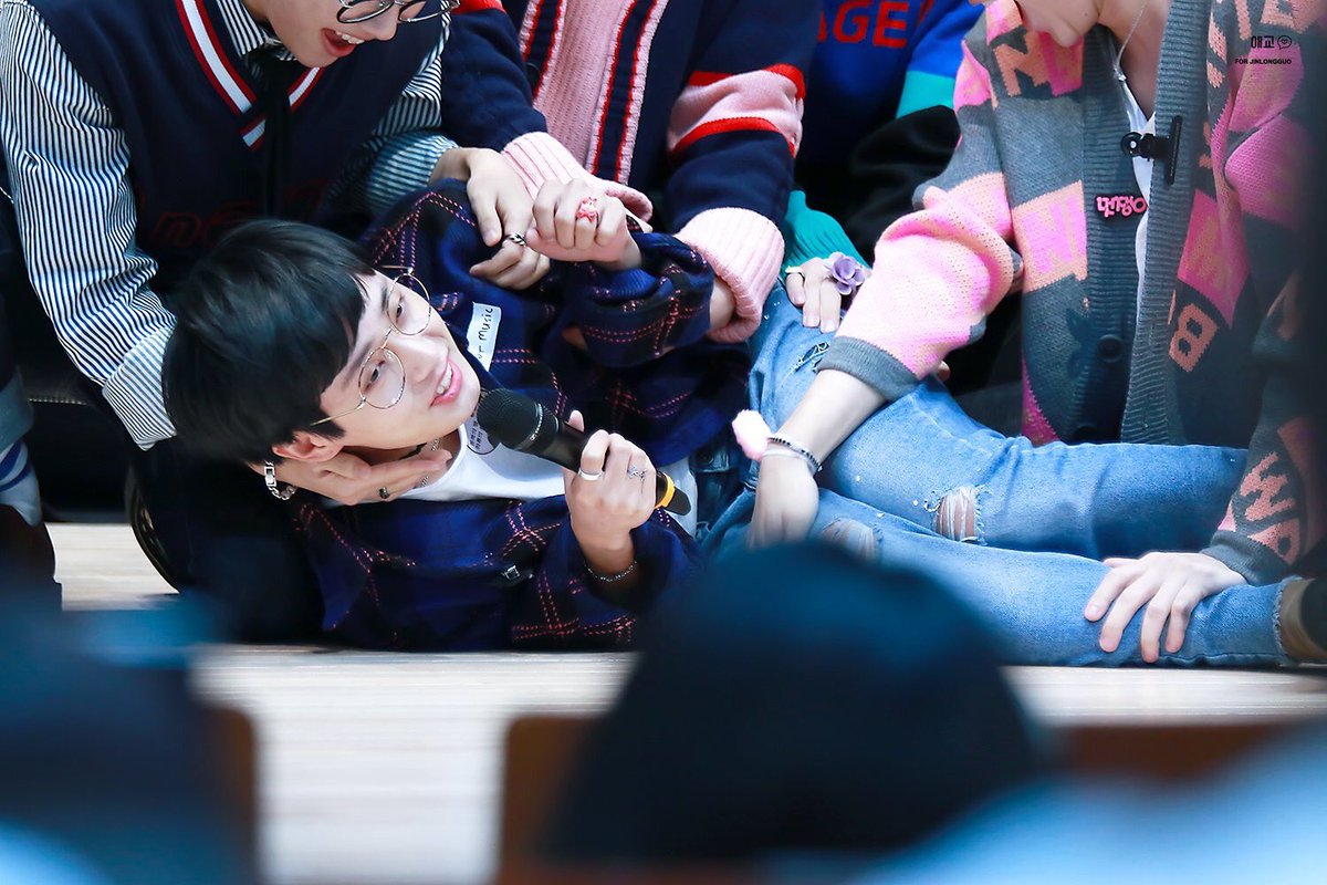longguopics's tweet photo. 171112 
cr. onesweetday0302 https://t.co/HSufmFg1pq