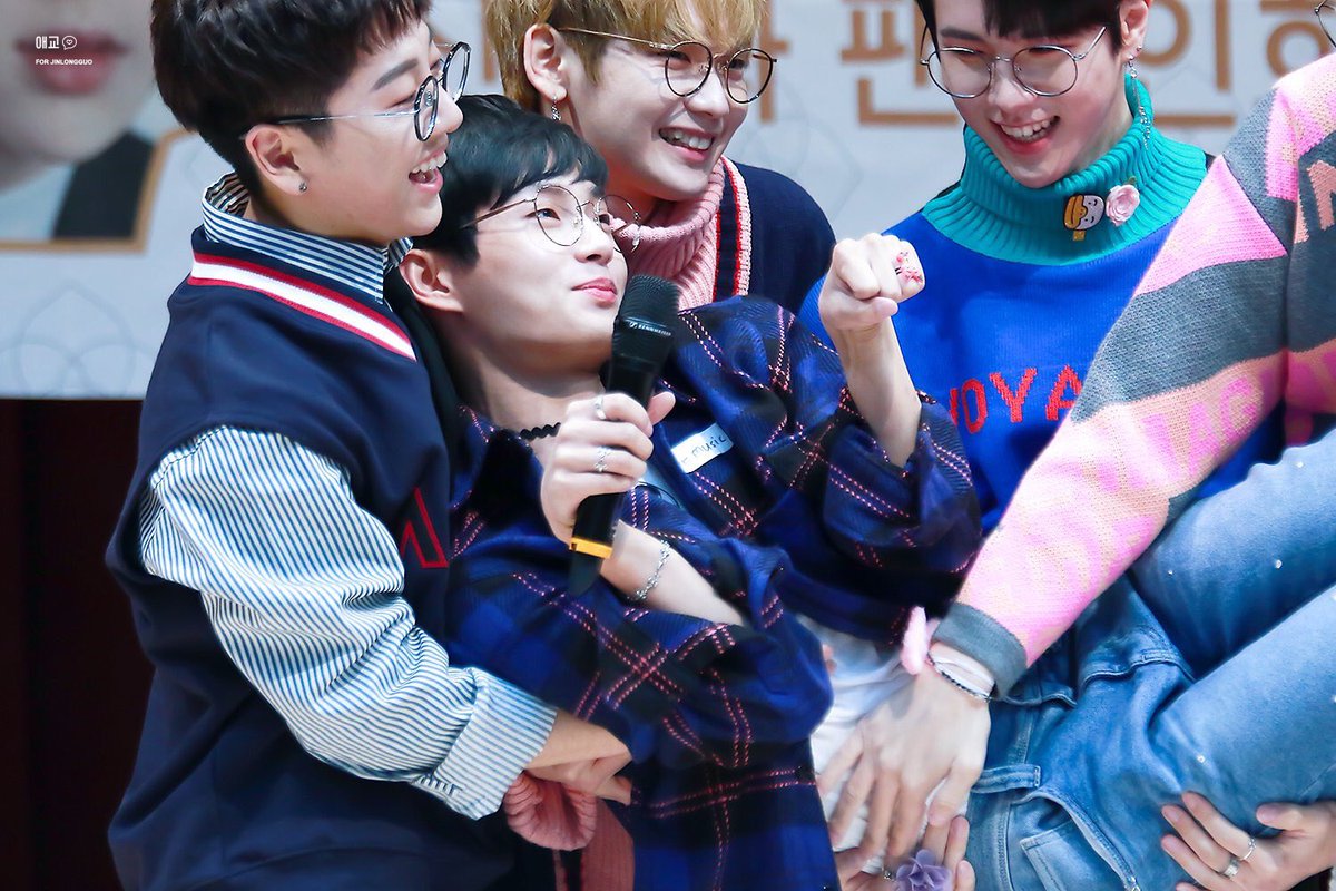 longguopics's tweet photo. 171112 
cr. onesweetday0302 https://t.co/HSufmFg1pq
