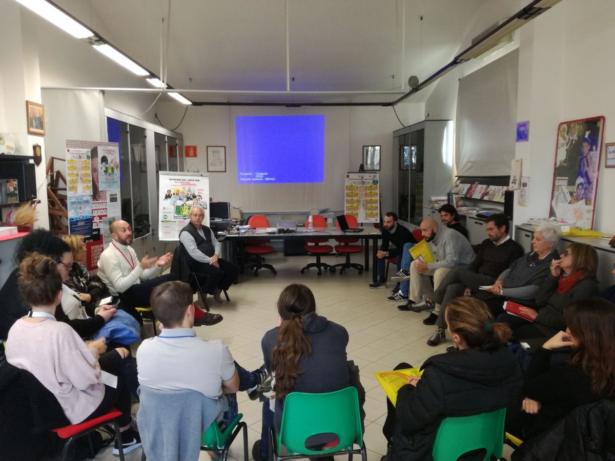 #economiacivile è lotta allo spreco alimentare e materiale. 

Incontro di aggiornamento, presso la Sezione Soci di @unicoopfirenze  a Campi Bisenzio, per i progetti dell'Emporio Solidale FAI DA NOI e per il recupero del cibo in eccedenza con la <a href="/iamCARITAS/">Caritas</a>