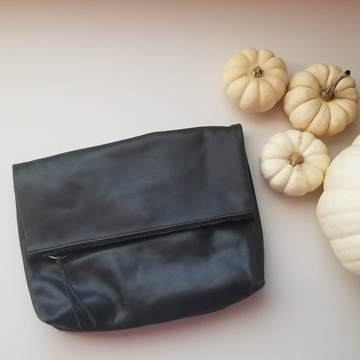 akindboutique's tweet photo. Do you have a clutch for the holidays? #KindStyle #TheKindBrands
https://t.co/SZbrejfW6y https://t.co/xFjS0suV8T