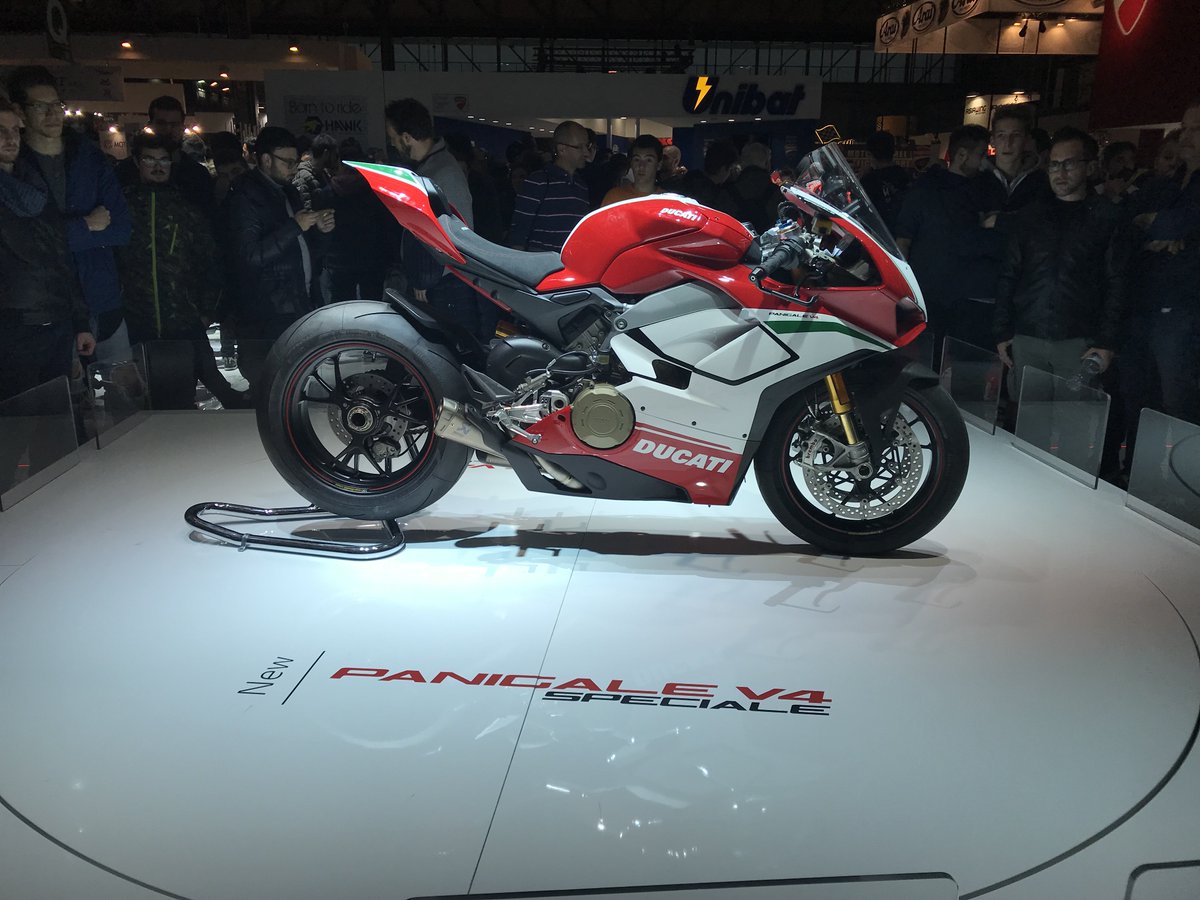 SOCIALnetbest's tweet photo. #Eicma2017 , un successo straordinario: le foto, i numeri, i post pubblicati sui social dell' 'Esposizione Internazionale Ciclo e Motociclo' tenutasi a Milano dal 7 al 12 novembre 2017 #ecima --- https://t.co/NiWNu8E5XY https://t.co/Vq7xWrg4aB