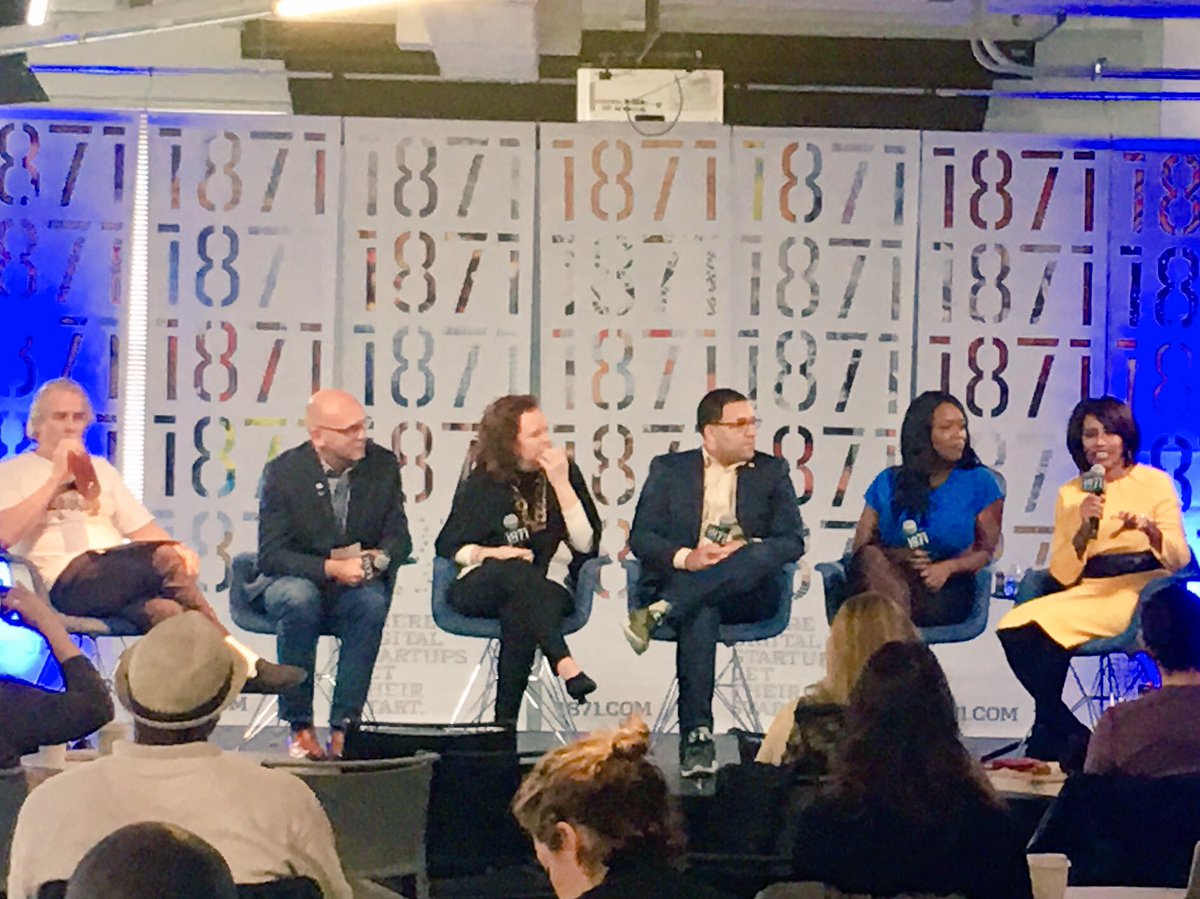 Partnering with teachers to create learning pathways tailored to the needs, interests and strengths of every student. <a href="/PhyllIsLEAP/">Phyllis Lockett</a>,  <a href="/tullman/">Howard Tullman</a> and <a href="/pearson/">Pearson</a> discuss the intersection of #education and #tech! @1871Chicago #GEW2017