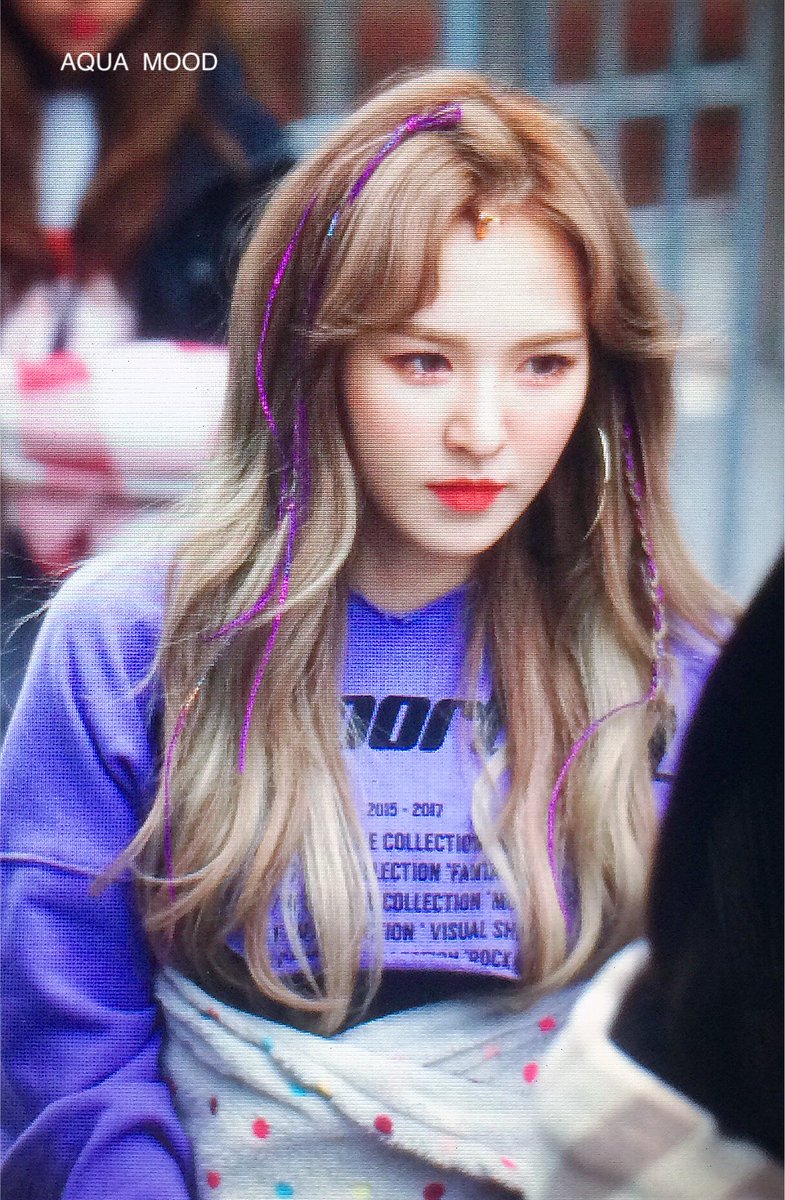 sewuIgi's tweet photo. deus deu toda a beleza do mundo para a wendy e nao dividiu com mais ninguém q garota linda https://t.co/DbahZRSDXo