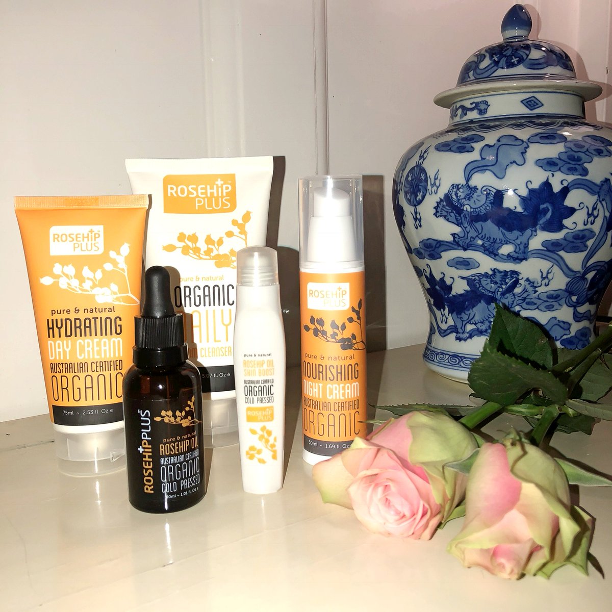 mymidlifefashn's tweet photo. Loving @RosehipPLUS - a fab organic &amp; pure #skincare range https://t.co/aYUCdOnmRZ #beauty #beautyblogger #over40 #midlife @RosehipPLUS_UK https://t.co/MNYij9UofX
