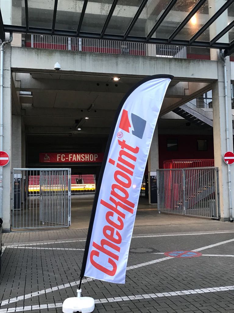 Gute Stimmung beim 1. Quellensicherungs-Forum in <a href="/Koeln/">Stadt Köln</a>: Händler und Hersteller informierten sich gestern im Stadion des <a href="/fckoeln/">1. FC Köln</a> über #Ladendiebstahl und #Quellensicherung. Mit Frank Horst vom <a href="/ehi_org/">EHI-PR-Team</a> und Praxisbericht von <a href="/ProcterGamble/">Procter & Gamble</a>.