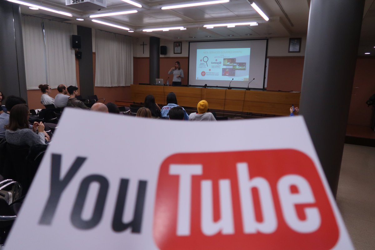 uchceu's tweet image. “Cada vez vais a ver más vídeos #endirecto  🔴 en youtube, se está priorizando el #Streaming” en la #YouTubeMasterclass con @paulaguinotvera sobre el poder de la audiencia en #YouTube. Nuevas vías de trabajo para comunicadores #CAVUCH uchceu.es/actividades/20…