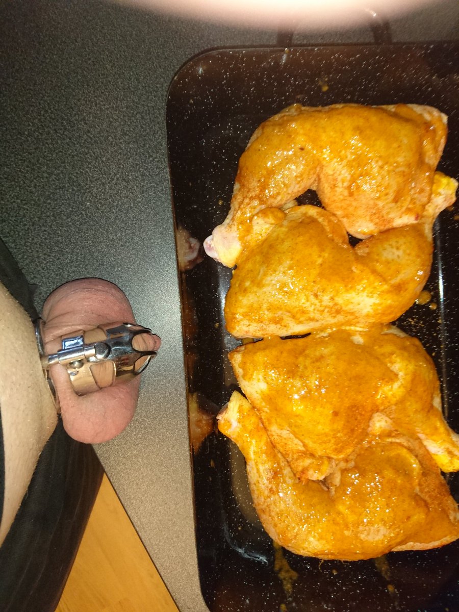IgelReh's tweet photo. Cooking for my mistress so theres food on the table when she gets home #chastelife #maledenial #flr https://t.co/jwQA468RBs