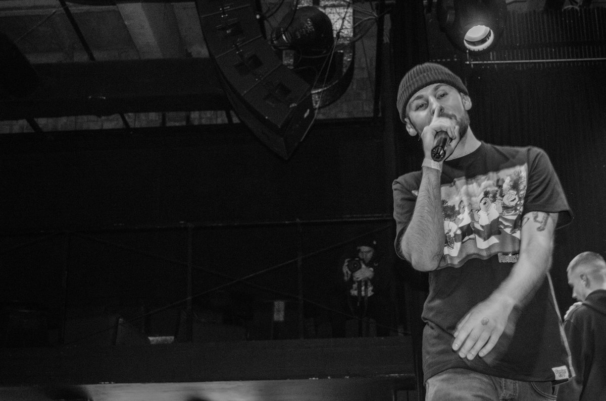 _rap_ua_'s tweet photo. Капітан Смоллетт викликав Гоню на RapSoxBattle: https://t.co/Ki4Zm3EbuU https://t.co/7FaB2PszLR