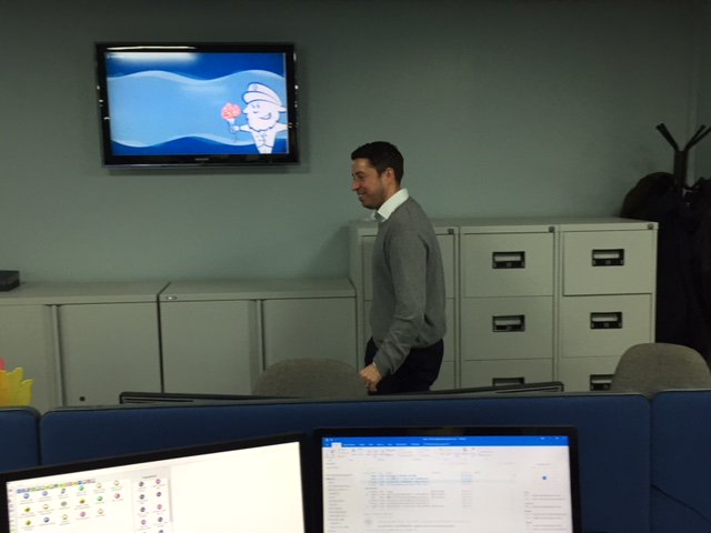 cardinalcaptain's tweet photo. We do love a bit of #OfficeBingo here at Cardinal. If you're not having fun and enjoying what you do, what's the point? #makingfreightfun #fun #energy #enthusiasm https://t.co/Q2pQt0oECX