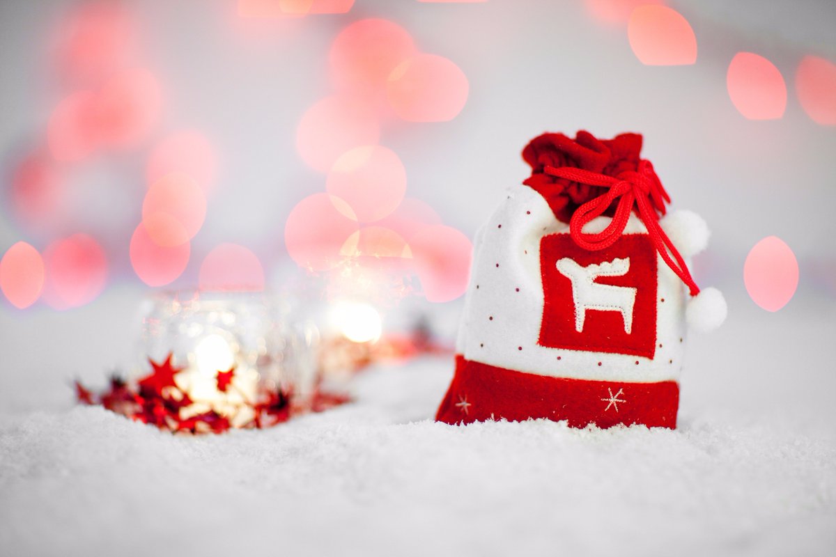 aepll2017's tweet photo. Jedes Jahr die Frage: Was soll ich nur schenken? Hier finden Sie Präsente die Sie garantiert noch nie verschenkt haben. Einfach mal reinschauen, Zustellung bis 23.12.2017 schweizweit garantiert. https://t.co/XTLgRumdNj https://t.co/vY8Di9tQwE