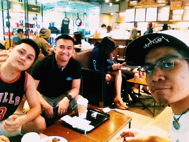 Felixaardo's tweet photo. Weekdays or Weekends. May pasok man o wala. Nagkikita kita parin. HAHAHA #BabyBoys #TeleChubbies https://t.co/nzEBLzdNzt