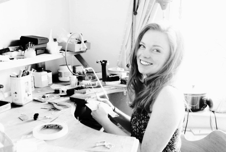 CraftLeeds's tweet photo. For inspiring events across the city of #leeds check out the fabulous @LeedsInspired website which includes our #meetthemaker event taking place tomorrow Sat 18th Nov from 1pm until 3pm with inspiring jewellers @JennyGilbert17 &amp; @amy https://t.co/lcJPqfFjbL #35years #jewellery https://t.co/Q4Ycmxpmvb
