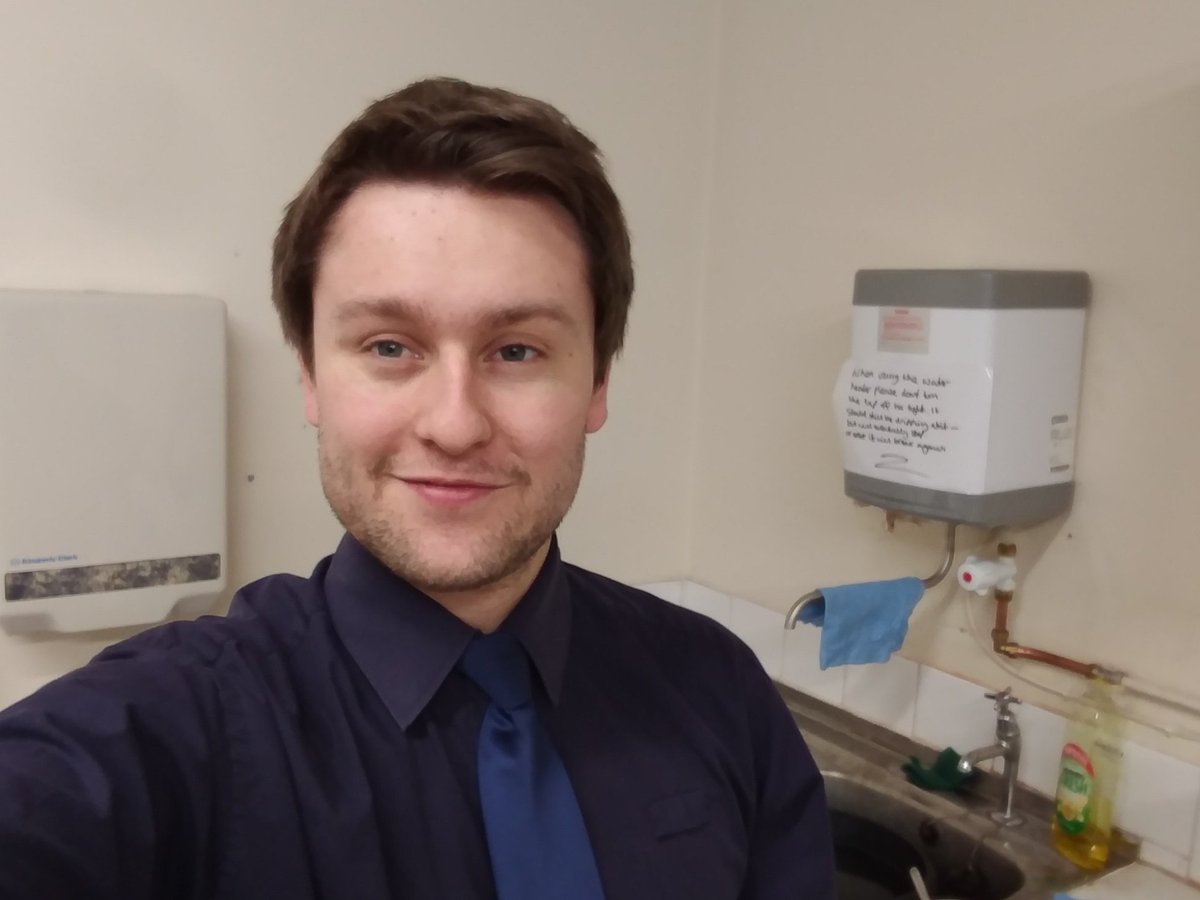 DanielJCrowe's tweet image. Last day in the Boots opticians Uniform, get me to Manchester!!