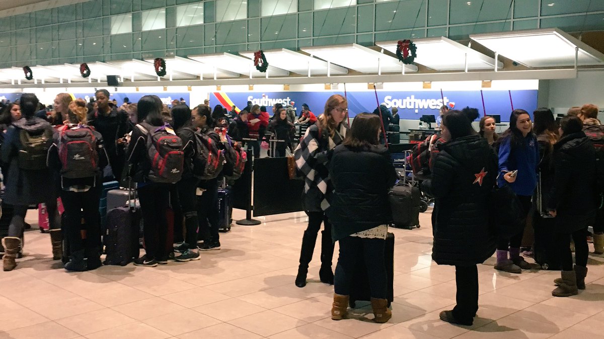 dcedgemom's tweet image. First competition of the season...and so the @DCEDGEsynchro Junior team’s journey begins...#icantbutwecan❤️