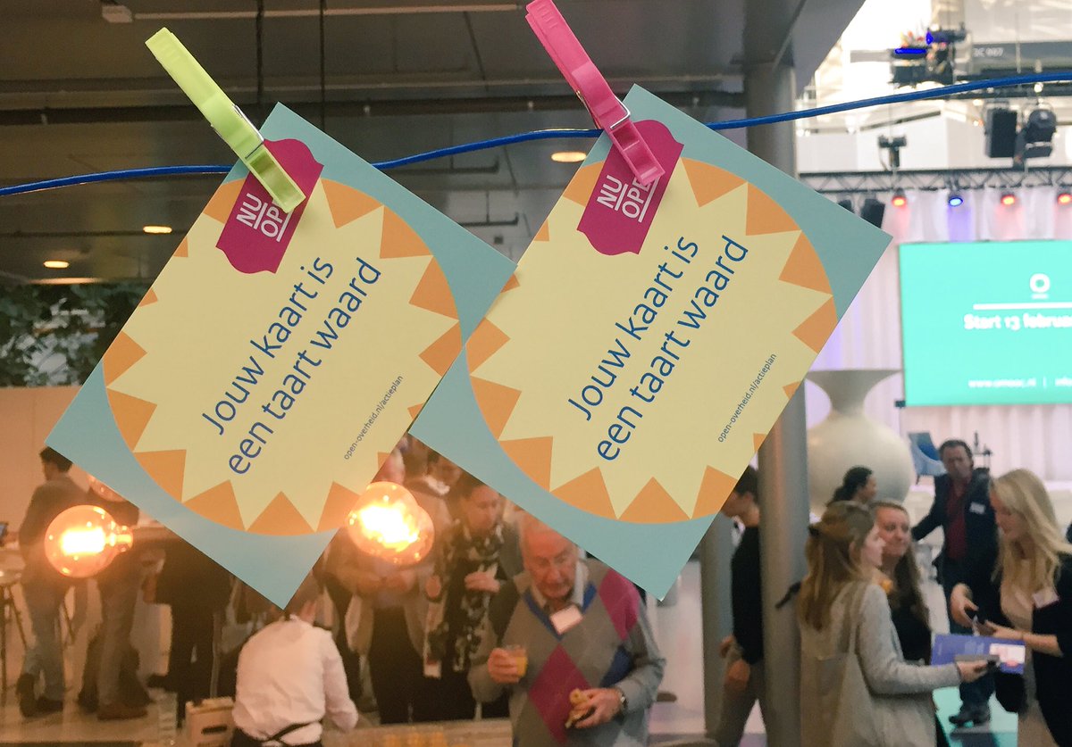 OpenOverheidNL's tweet image. Denk vandaag in de Open Overheid winkel mee over het nieuwe actieplan Open Overheid en maak kans op een taart #NuOpen #DvdLD