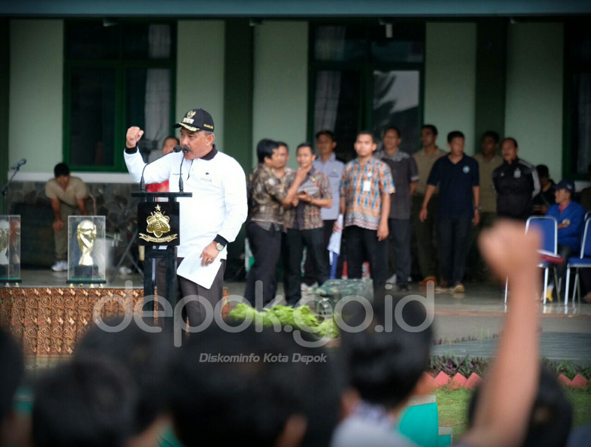 <a href="/dispora_depok/">DISPORYATA DEPOK</a>  menggelar acara Pembukaan Liga Pendidikan Indonesia (LPI) Cabang Olahraga Sepakbola Tingkat Kota Depok Tahun 2017 di Lapangan Bataliyon Perhubungan Angkatan Darat (Yon Hubad) Jatijajar, Tapos, Jum'at (17/11/2017).