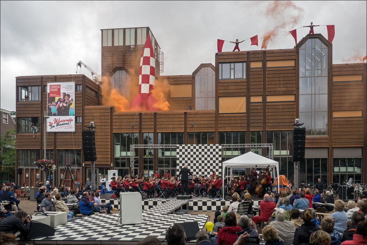 Ons project #ClubCorrosia staat als #voorbeeldproject op de nieuwe website van @VSBfonds! bit.ly/2hAo3F6 #trots #Almere #CorrosiaSquare #WasserettedeMusical