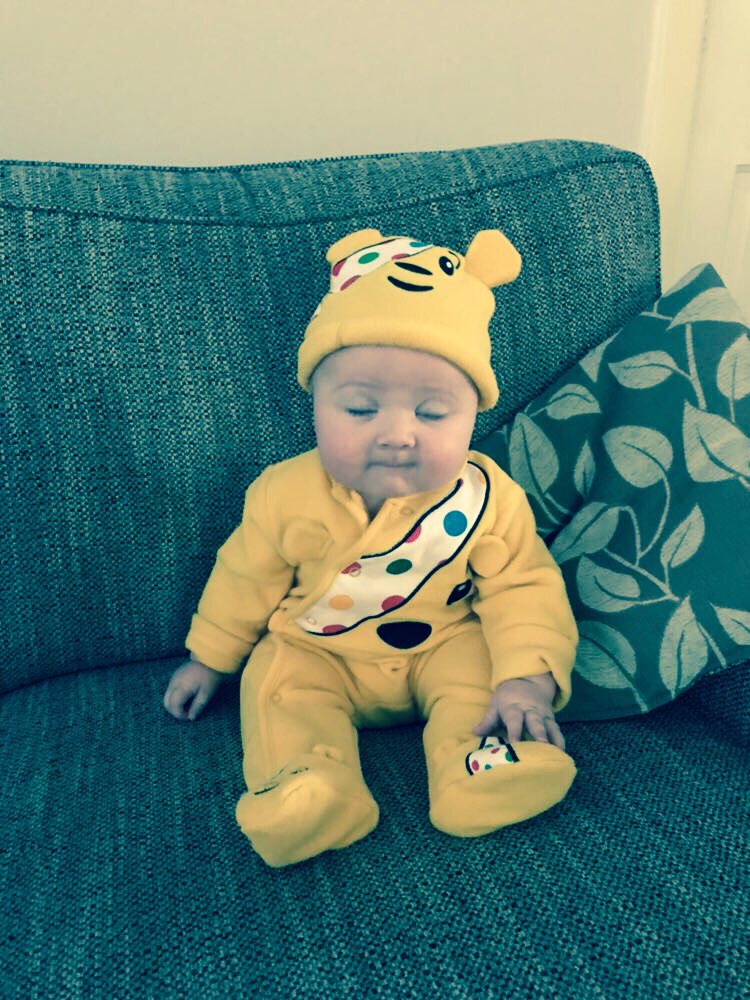 inHomeMedia's tweet photo. "I want you to have donated some money by the time I open my eyes!" 😁#childreninneed #funatwork #Altrincham https://t.co/LxvRNCKirO