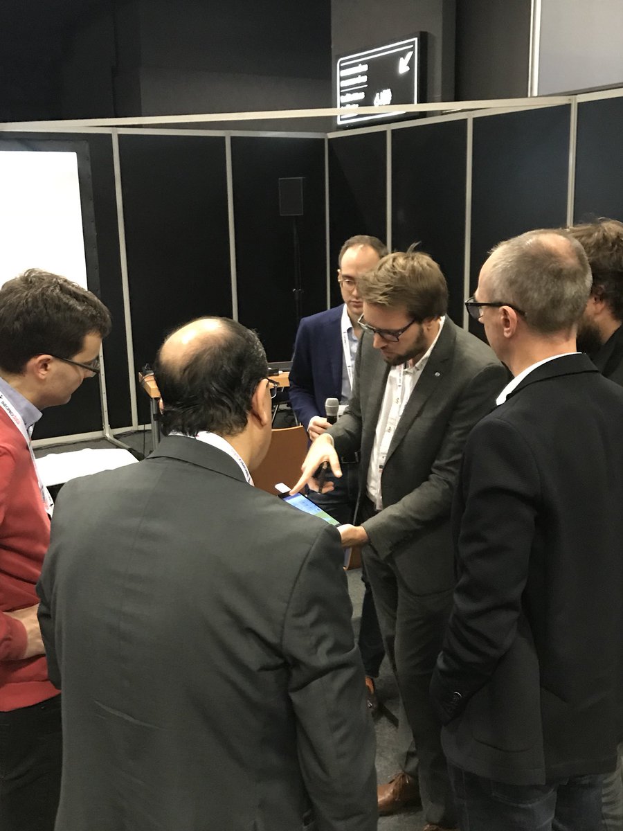 Blue_DME's tweet image. Atelier produit au salon @SalesIntelParis #SI2017: « Comment améliorer la performance des équipes de vente en utilisant l’ #analysePrédictive, lorsque l’on vend des produits #B2C complexes? » #machineLearning #AI #smartSelling #analytics