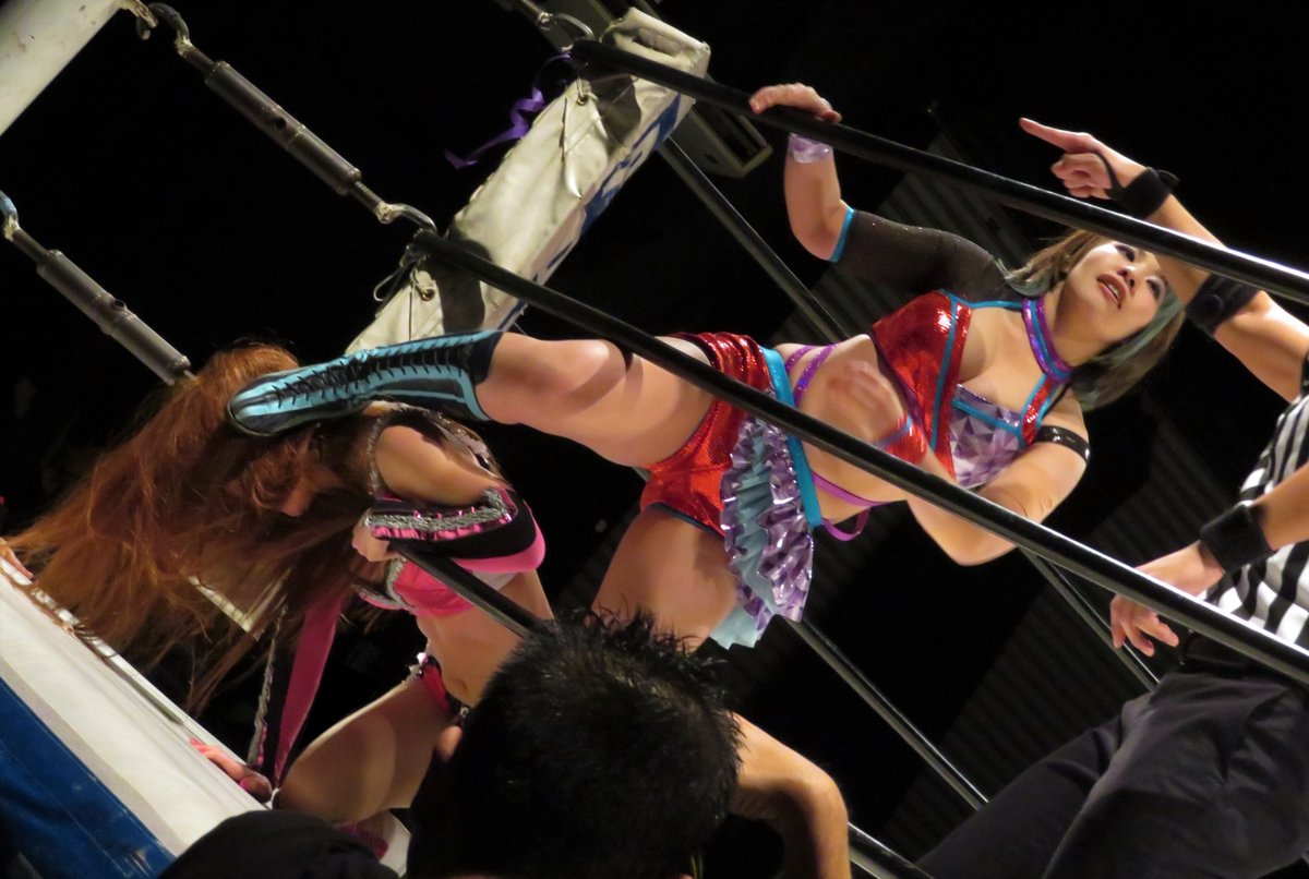 ランザム Van A スクランブwave 大畠美咲 水波綾vs浜田文子 春日萌花 ラジオで 体が結婚したがってる と発言していた春日さんに キャメルから そんなの関係ねぇ な感じに顔を踏みつける大畠さん Avidrival アビリバ プロレスリングwaveが ランザム Van A スクランブwave 大畠美咲 水波綾vs浜田文子 春日萌花 ラジオで 体が結婚したがってる と発言していた春日さんに キャメルから そんなの関係ねぇ な感じに顔を踏みつける大畠さん Avidrival アビリバ プロレスリングwaveが