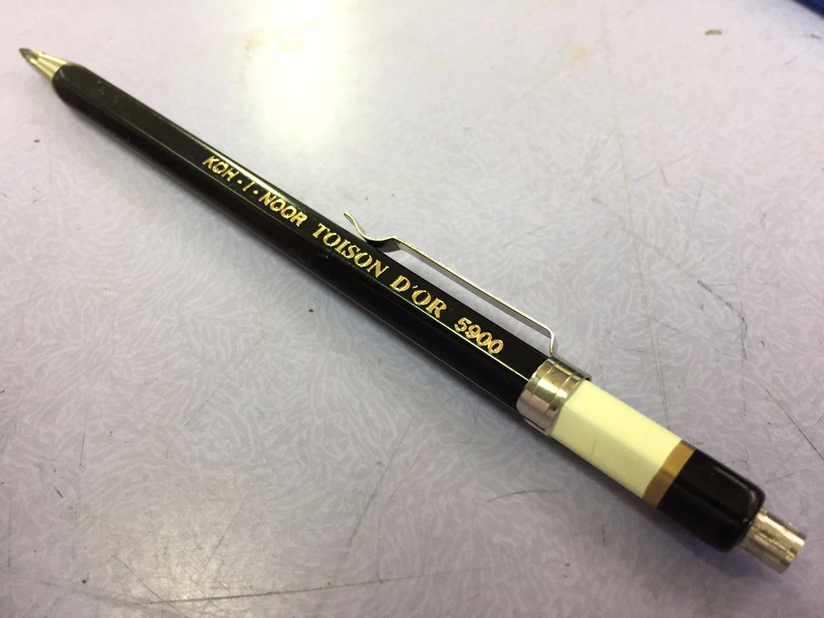 Amaia_Movie's tweet photo. Well done to N'Sekan and Rosie in Year 7, Olivia and Eleanor in Year 8 and Rosie and Max in Year 9 for being awarded these smart mechanical pencils for strong work this term. #KeyStage3Art #ArtPrizes #RewardingTalent #RewardingEffort # https://t.co/g3a6wzn6Lq