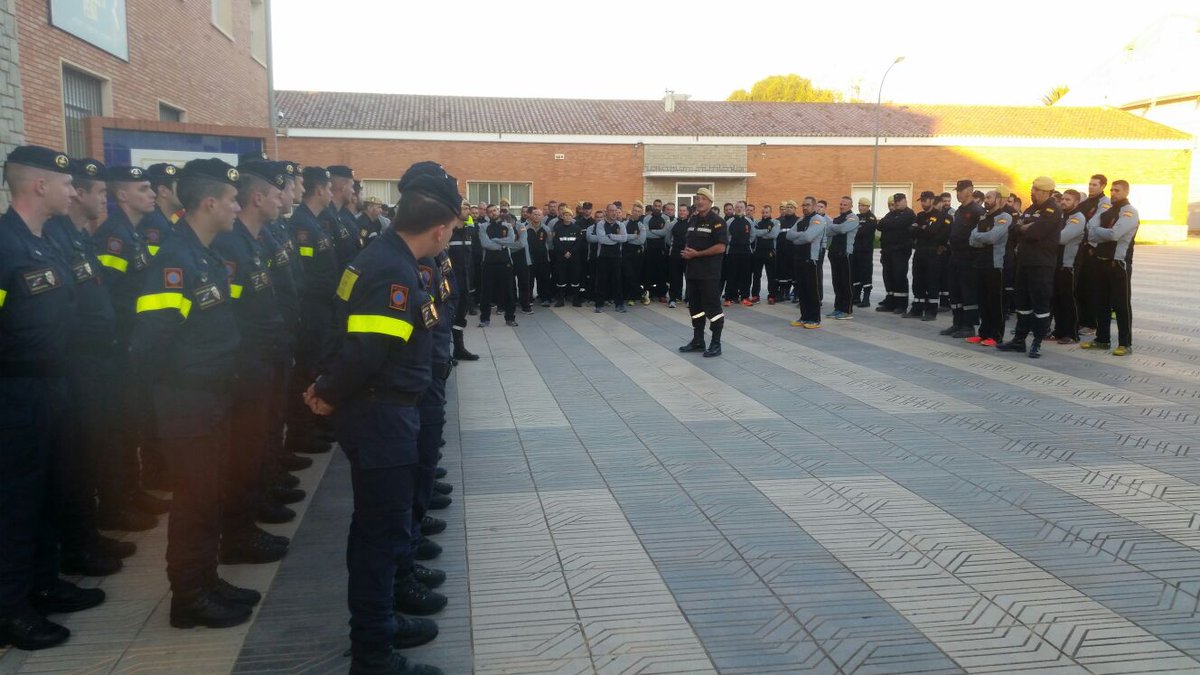 UMEgob's tweet image. Tras una semana compartiendo conocimientos y experiencias #USAR, nuestros amigos de la #UIISC5🇫🇷 se despiden de Valencia. 
Esperamos volver a veros pronto. #BIEM3