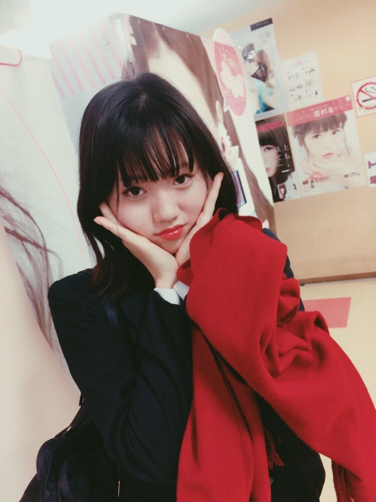 ___saki0's tweet photo. こんなにダサい熊商の制服でもかわいい子が着ると可愛い説しんどい https://t.co/MDMZlStzdr
