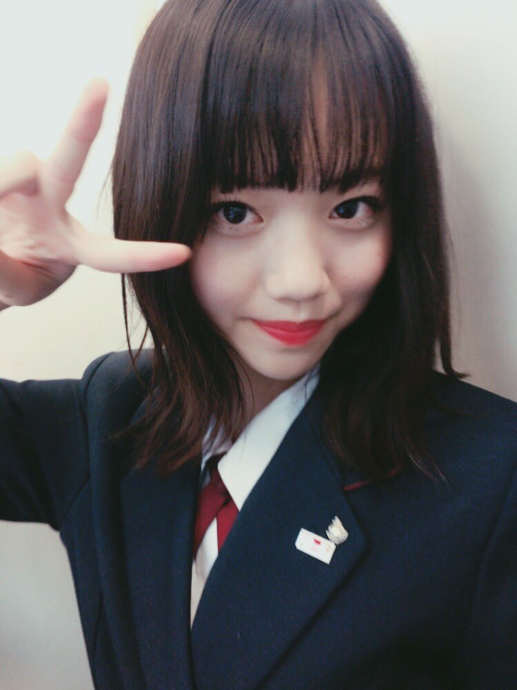 ___saki0's tweet photo. こんなにダサい熊商の制服でもかわいい子が着ると可愛い説しんどい https://t.co/MDMZlStzdr