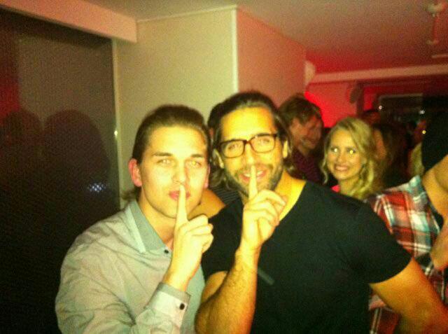saunakaveri's tweet photo. Hysssss..... 5 years ago today.
(Not many guys have played in both my favourite teams)
#Ilves #Liiga #MaxTalbot #Pens https://t.co/i8jHv85Xgw