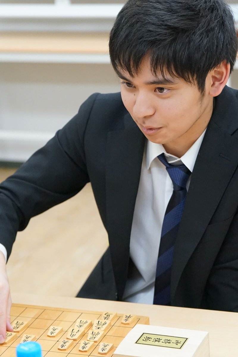 ねこまど将棋教室 本日は斎藤明日斗四段の 指導対局会 を開催しております 感想戦では いい手でしたね と 爽やかな明日斗スマイルいただきました ねこまど将棋教室 本日は斎藤明日斗四段の 指導対局会 を開催しております 感想戦では いい手でしたね と 爽やかな明日斗スマイルいただきました