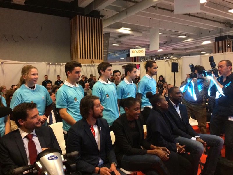 Nos #JeunesOfficiels félicités par <a href="/jmblanquer/">Jean-Michel Blanquer</a> <a href="/FlesselLaura/">Laura Flessel</a> @TonyESTANGUET pour leur implication autour de #Paris2024 aux côtés de nos ambassadeurs <a href="/flopietrus/">Florent Pietrus</a> <a href="/Gnougnou25/">AGBÉGNÉNOU Clarisse</a> <a href="/marijoperec/">Marie José Pérec</a> ! Bravo les jeunes, vous êtes la #generation2024 !