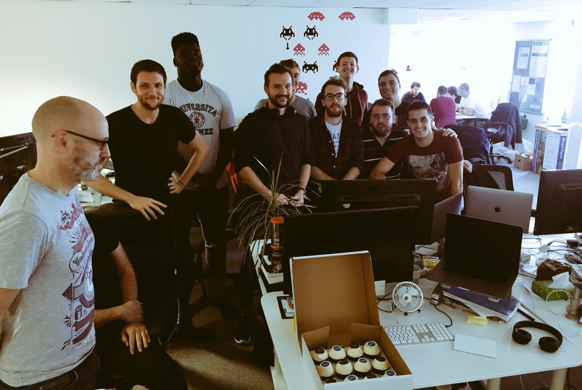 FUTRLI's tweet photo. Thanks for the cupcakes @Xero! Very sweet of you! We love being a #preferredapp #friyay #happyteam #RedVelvet https://t.co/CQGyzmKAnX