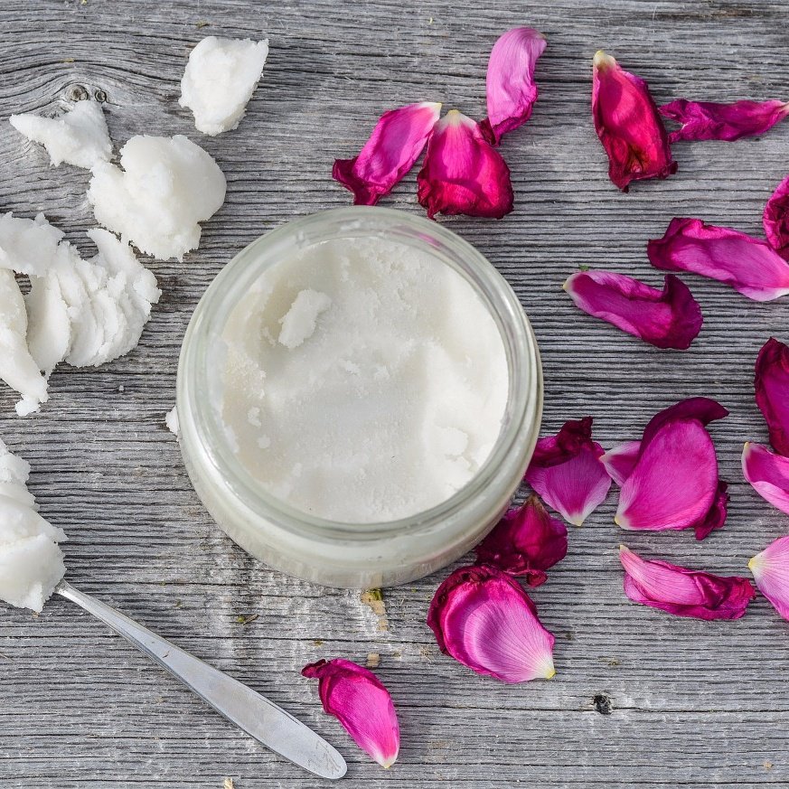 KinnarrieSpa's tweet photo. Whipped Body Butter DIY.

Ingredients:
1/2 cup coconut oil.
1/2 cup shea butter.
1/4 cup olive oil.
https://t.co/si8qQVDrUC https://t.co/tCZ8qcENkc