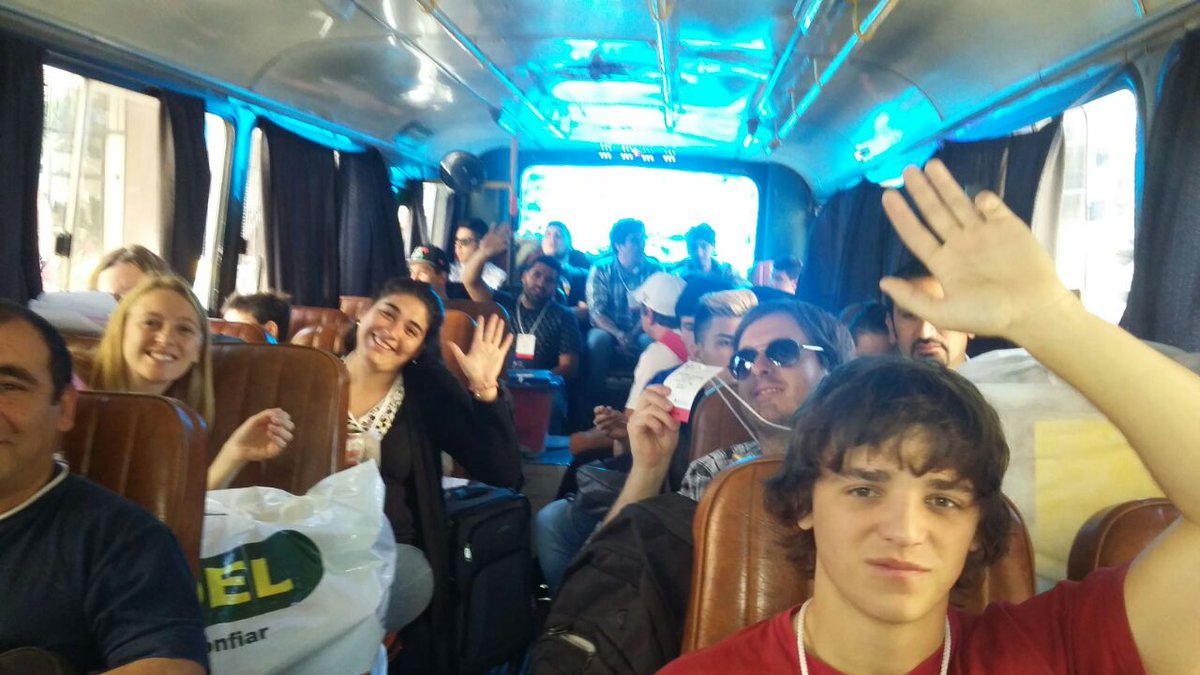 ggiambroni's tweet photo. Delegacion de Buenos Aires rumbo a la #FA2017 https://t.co/K6eEHiQcLR