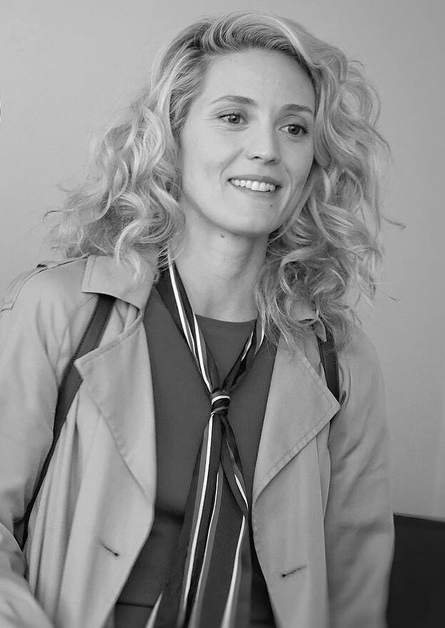 eshellstrop's tweet photo. The day the world was blessed. Joyeux anniversaire evelyne!! 🎉🎈 https://t.co/13LHPoIn0p