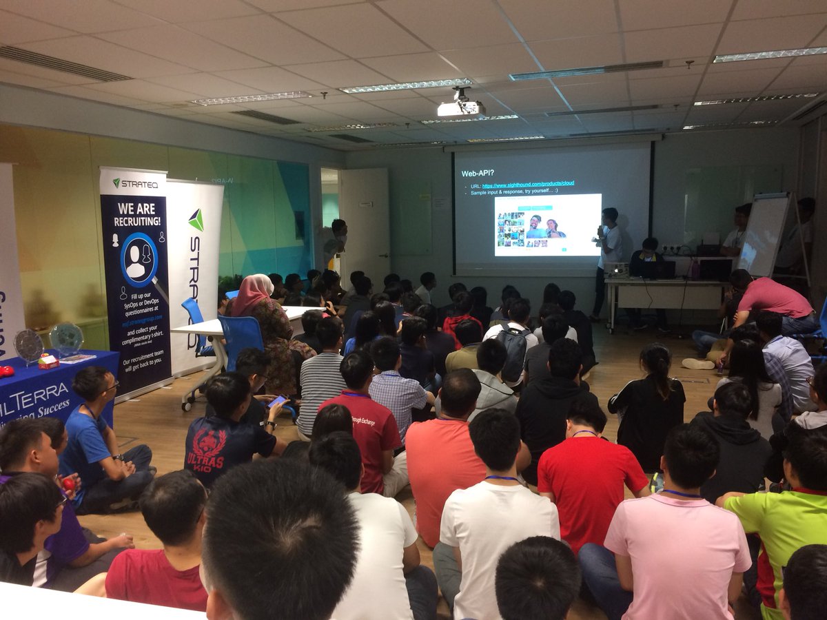 FahmiHUi's tweet photo. Good Luck Hackers, Coders, Programmers, or wtv you call them ! #FACE2017 https://t.co/ak3nzTzFEN