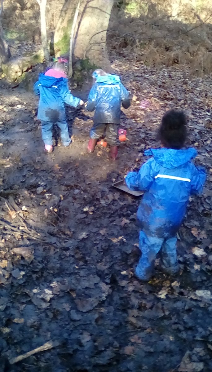 MarionL3D's tweet photo. First Birthday Party in the woods! Lots of fun and Great to see all the children growing in confidence!! Birthday cake enjoyed by all! with DFLC @ChestersNursery @Go2PlayScotland @3DDrumchapel @YvonneH3D #outdoors #awayandplay #muddyfun #birthdaycake https://t.co/8lpuD8cNC0