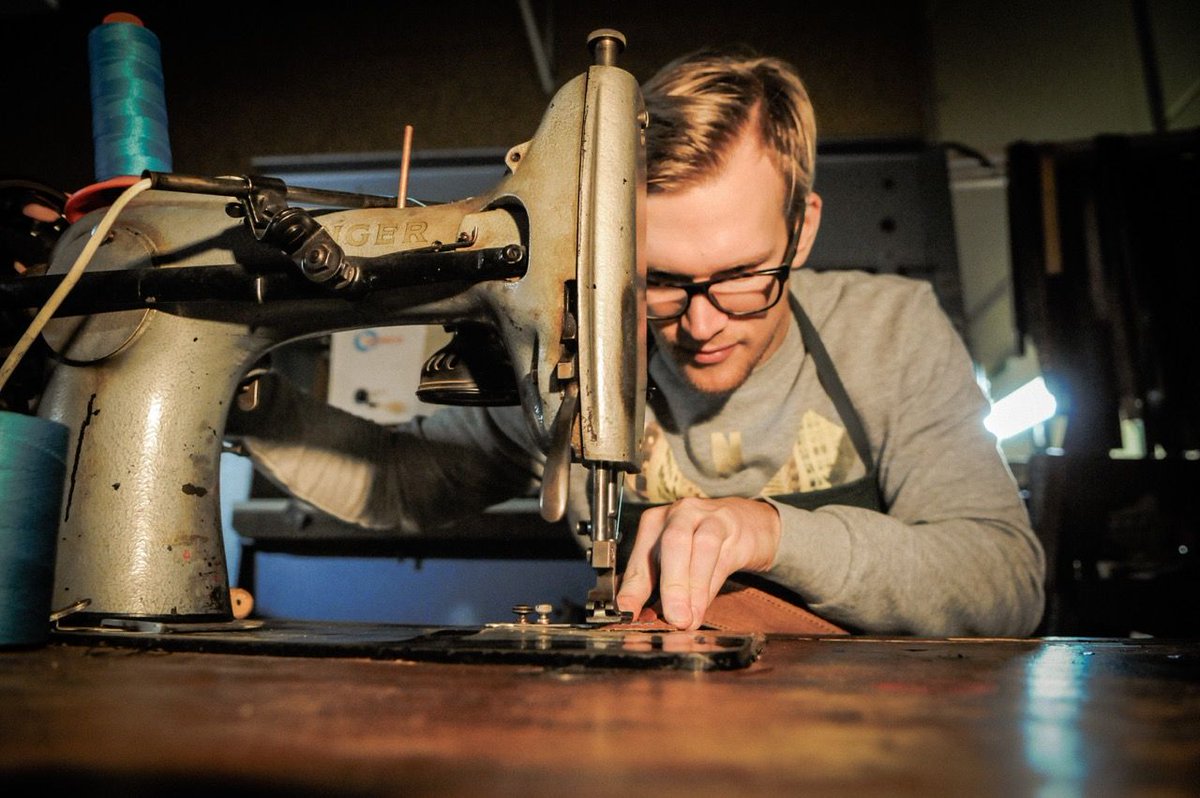 influanza_com's tweet photo. Traditional leather tannery which turned 162 Years this year 💼  MK Leather Goods ... a  workshop located in Bavaria, Germany. Send us how you will capture a moment with one of MK products and get one for free! ✨ Apply to the campaign at https://t.co/ni4UqDyPkK https://t.co/D04ByV5a8h