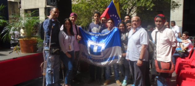 CUC_Oficial's tweet photo. #RumboALaUniversidadDeCaracas Estudiantes del CUC respaldan candidatura de Erika Farías https://t.co/bnCTVj6GRL https://t.co/xAbjRqouM0