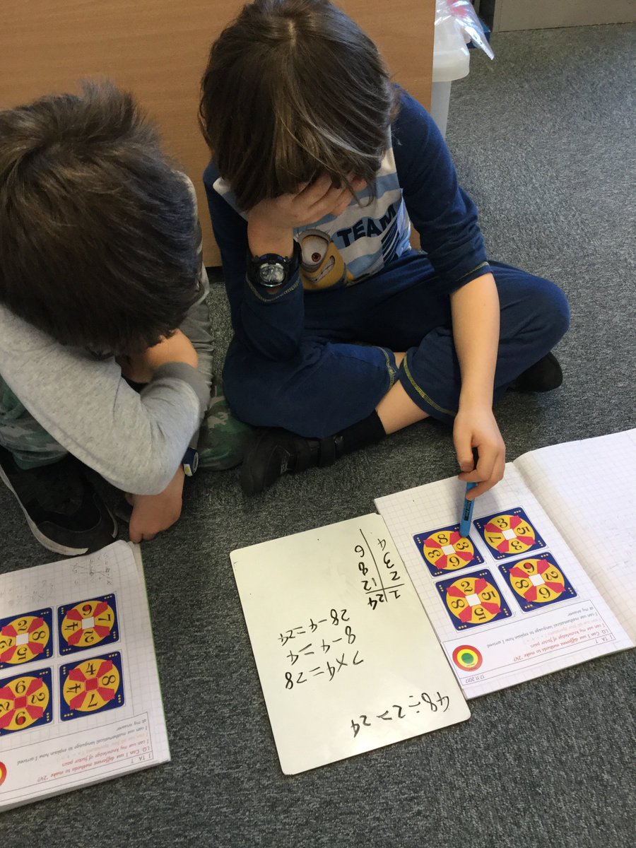 AshBeecroftG's tweet photo. Keen lunchtime mathematicians having a go at '24' @mayorsfund #countonusprimary challenge #factorpairs #maths @BeecroftGdn https://t.co/jwaA5pT3Cv