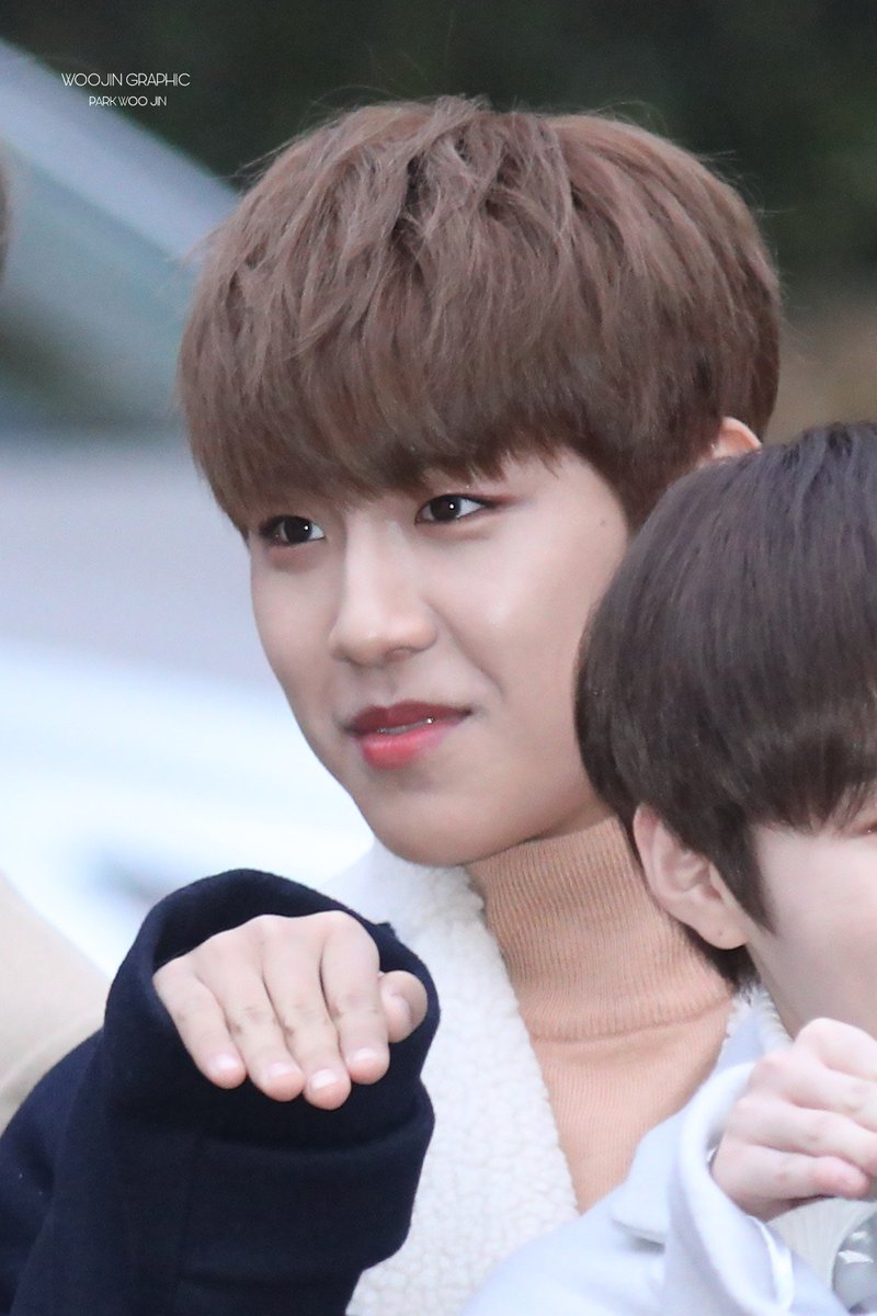 WoojinGraphic's tweet photo. 171117 뮤직뱅크 출근 HQ
오늘을 박제하자😇😇😇
죽은자의 온기만 남은 사진입니다..
#박우진 #워너원 #ParkWoojin  #WANNAONE️ https://t.co/bj74d7SWsh
