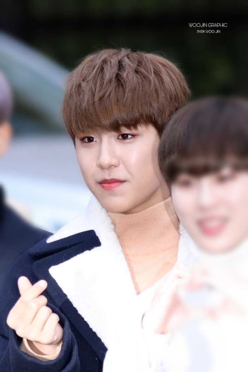 WoojinGraphic's tweet photo. 171117 뮤직뱅크 출근 HQ
오늘을 박제하자😇😇😇
죽은자의 온기만 남은 사진입니다..
#박우진 #워너원 #ParkWoojin  #WANNAONE️ https://t.co/bj74d7SWsh