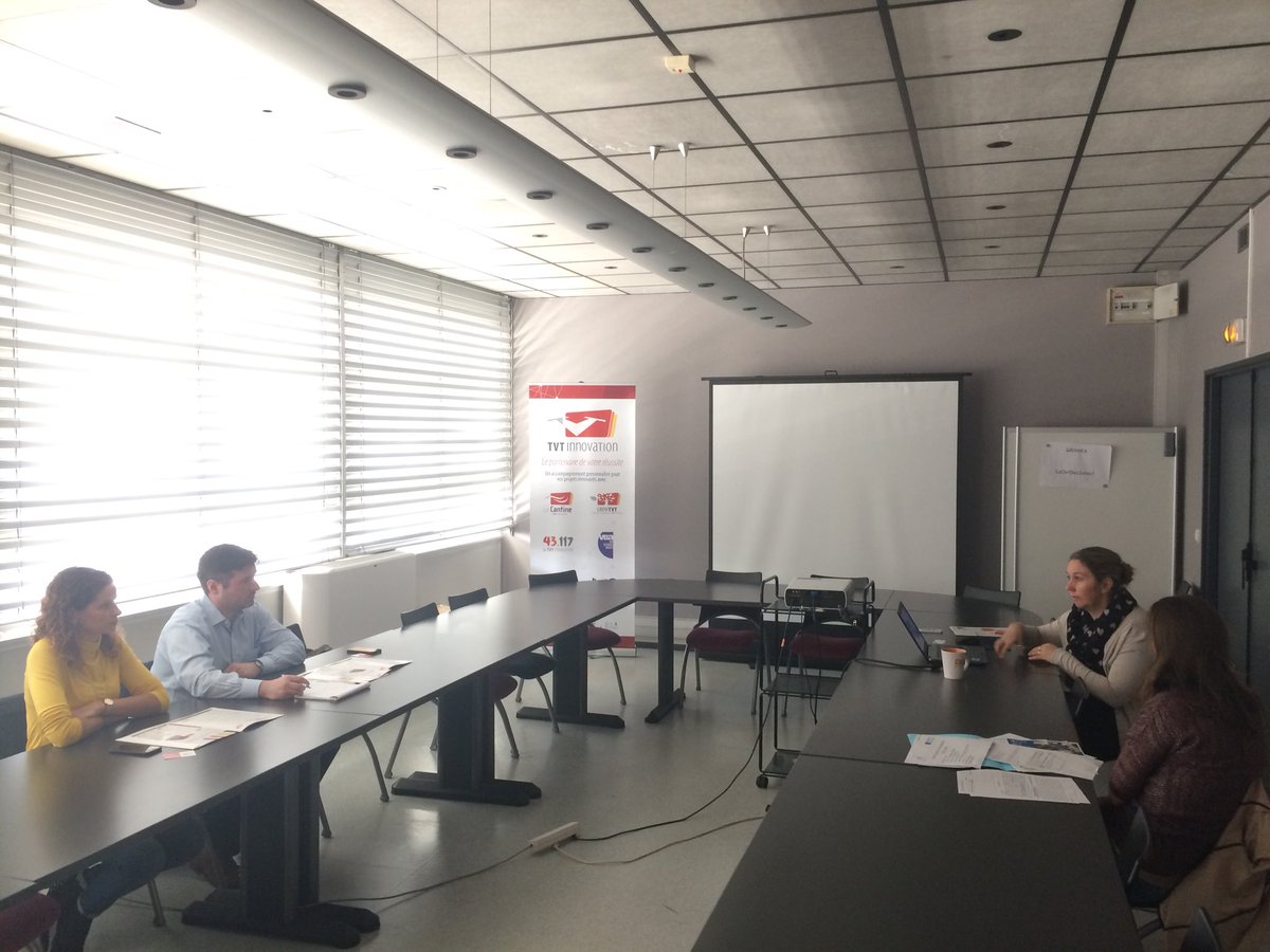 InvestInVar's tweet photo. #XenoTherapeutics 🇺🇸 lauréat @YeiAccelerator Start in France à #Toulon 🇫🇷 ce matin : Présentation des expertises filières #Santé et #Défense du #Var avec @TVT_Innovation et @univtoulon. Objectif : #InvestInPaca #InvestInVar ! https://t.co/o05GfOI4GL