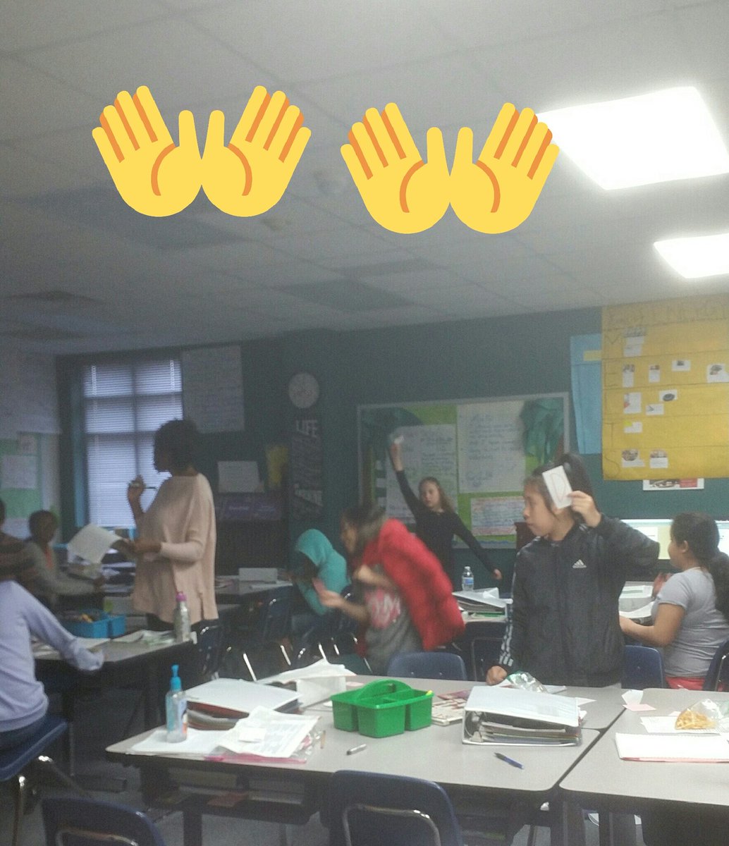 JessPagn11's tweet photo. @Quilakiss Doing her teacher thing!!! Notice the clipboard in her hand. Way to work toward your #teachergoals  #formativeassessment #raiseyourcard #teacherlife #coltslearn https://t.co/NDunCxzIYe